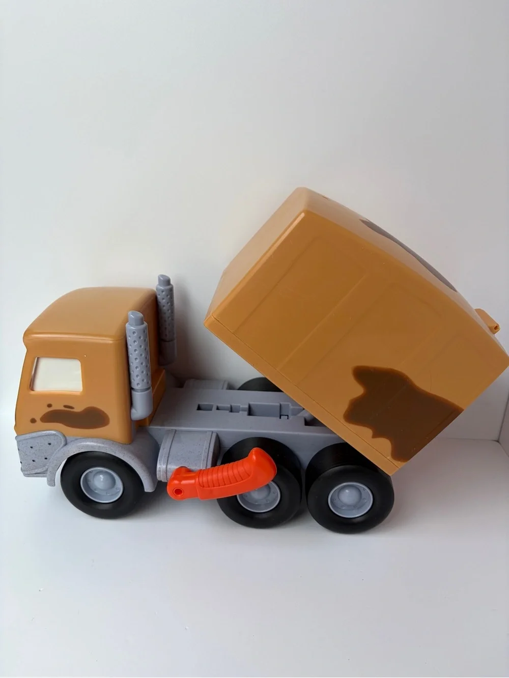 Stinky and Dirty Show Talking Backhoe Loader Garbage Truck Set